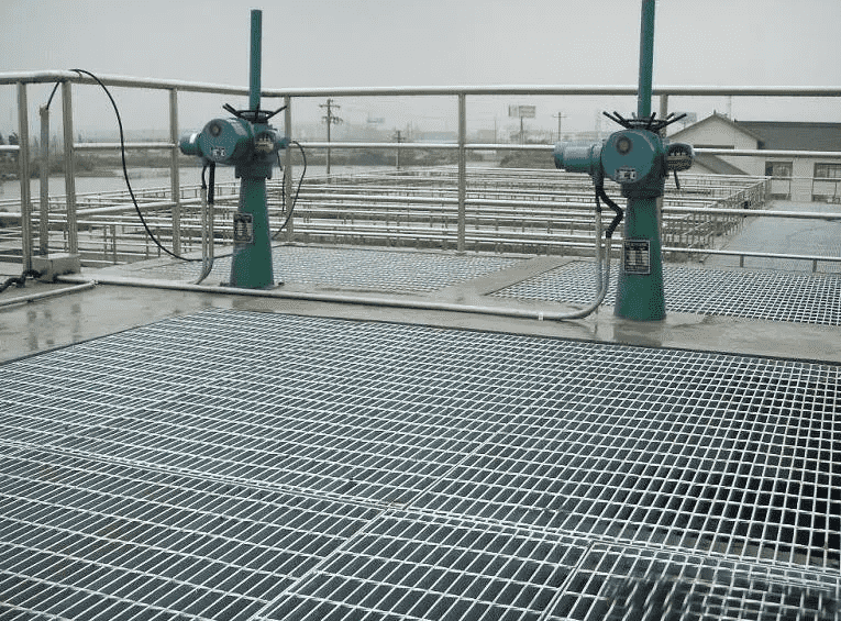 鍍鋅格柵板在污水廠里使用有什么特點？
